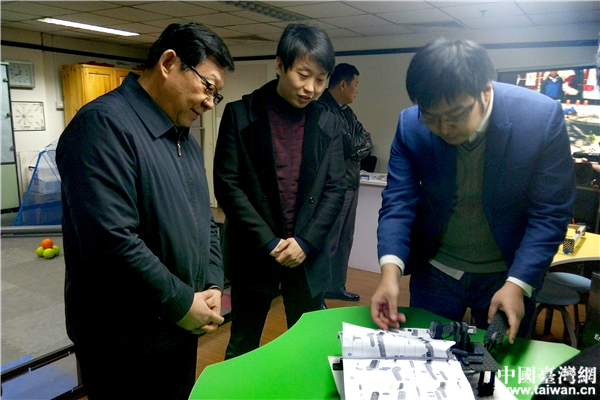 ꐕ��Lһ�Ѕ��^�w�(y��n)��С�W(xu��)������m�ĿƼ������O(sh��)ʩ